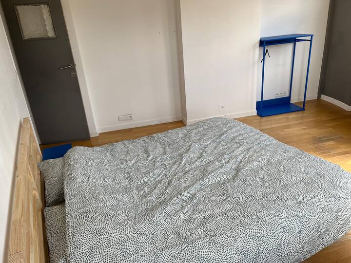 Lovely 3 bedroom apartment in a great location!