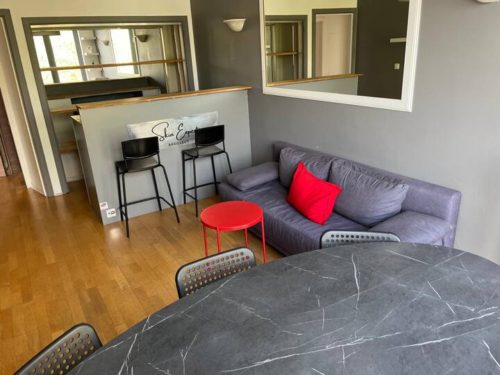 Lovely 3 bedroom apartment in a great location!