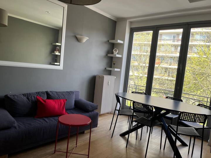 Lovely 3 bedroom apartment in a great location!
