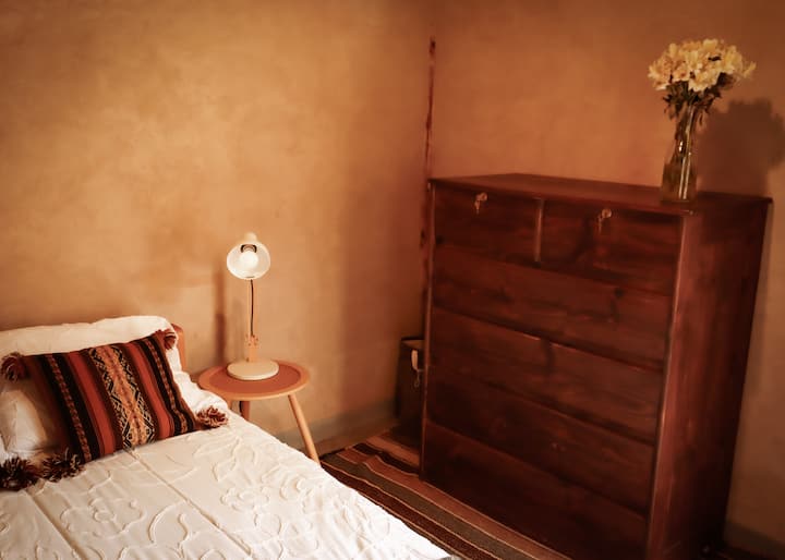Private Room in Rustic Spa & Sauna by the River