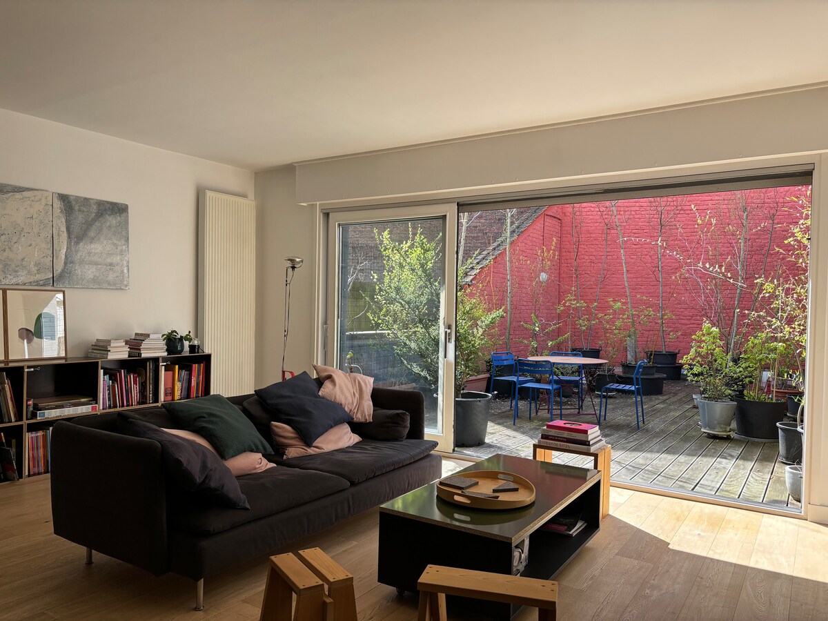 Popular Airbnb listing: "Belle étage", quiet in Wazemmes in Wazemmes