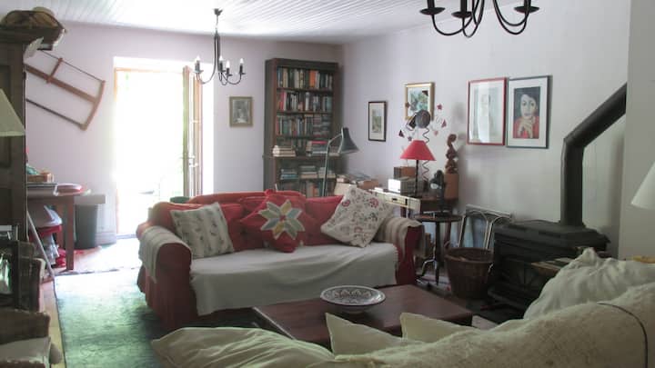 Traditional Jura Cottage - Château-Chalon