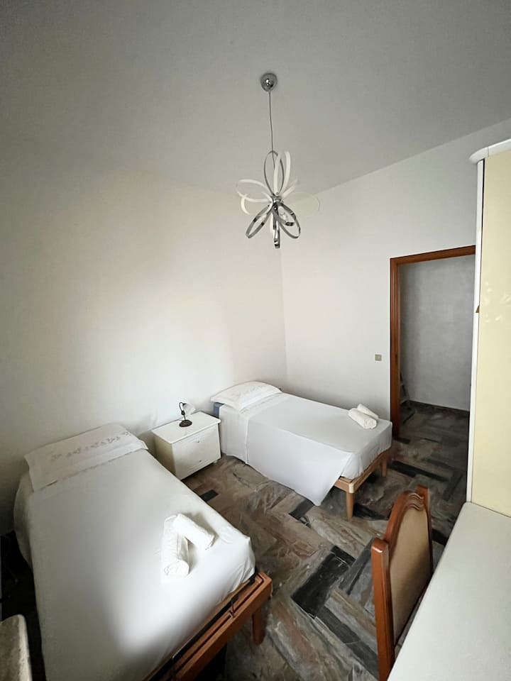 საძინებელი 2