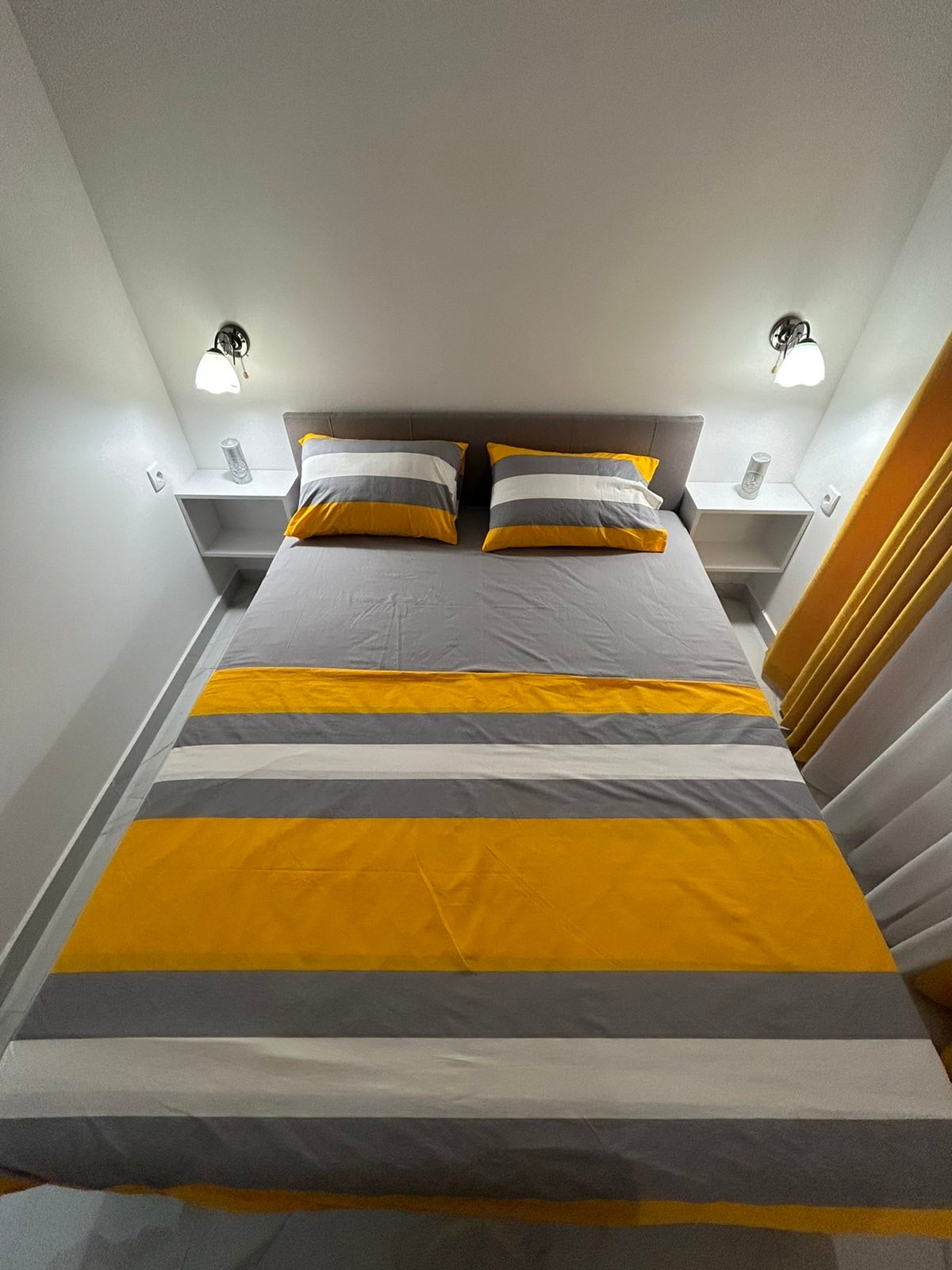 Spavaća soba apartmana Ogi i Elena u Tivtu