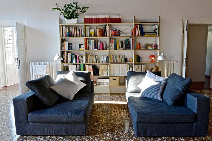 a few minutes from bienniale and San Marco Square gallery image 4