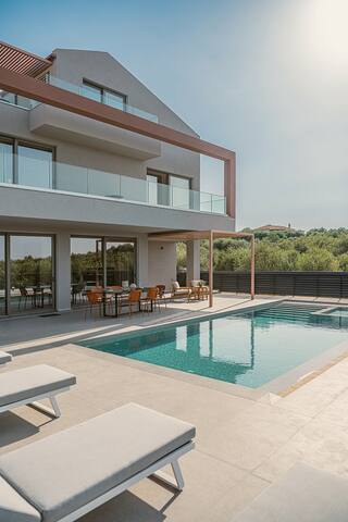 Residence Villa Angel with Private Pool gallery image 5