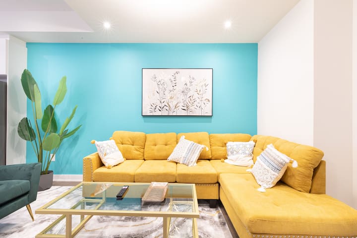 ONE Of A KIND HOME 4,000 S.Q. FT/4 BDRM & 3.5 BATH