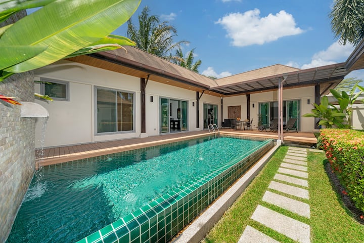 3 Bedrooms Pool Villa In Rawai - Phuket