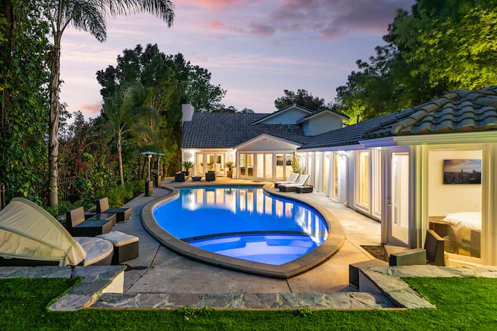 Private 5 bed/6bath Encino Estate W/ Pool+Jacuzzi