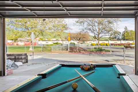 Pet Friendly, 5m to Niles District, Pool Table