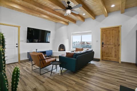 Brand New Whole 2 Unit Gorge/Mtn Getaway | Hot Tub