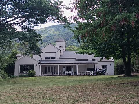 House in San Lorenzo, Salta.