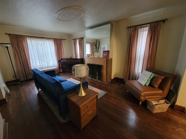 Your Charming Home Away From Home @ Harvard House - 底特律