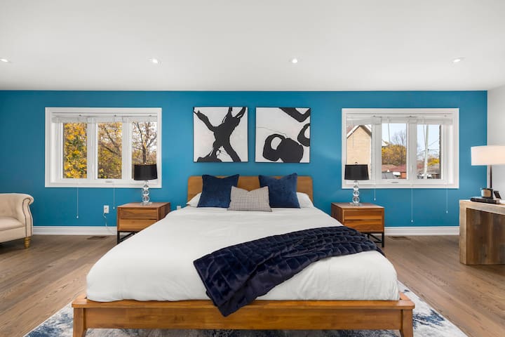 30% OFF ~ 15 mins to Downtown | Games | Parking