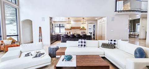 Luxury Mountain Retreat | Mountain View | Hot Tub
