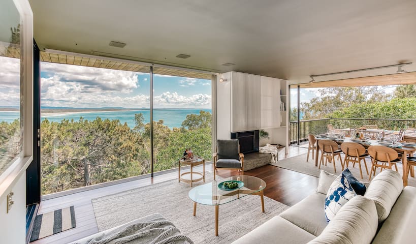 Laguna Bay Vista – Ocean Views over Hastings St