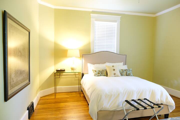 Nashville’s Vanderbilt Downtown Gem Location gallery image 4