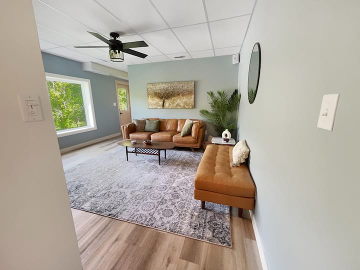 Lake Of Egypt - Lakefront Modern Cottage - Marion, IL