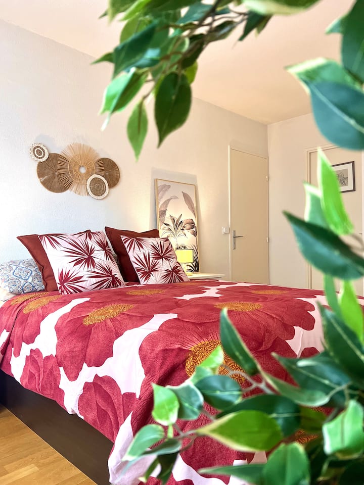 Hlavná spálňa s manželskou posteľou 