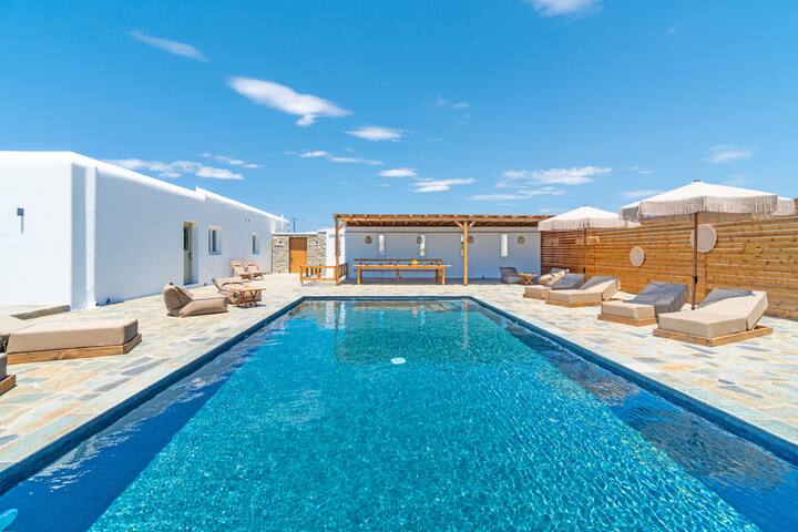 Le Ciel suites & villas in Mykonos gallery image 2