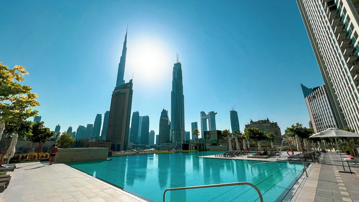 Top Airbnb: Unique 2BR | Burj Khalifa View | 5mn Dubai Mall in Za'abeel Second