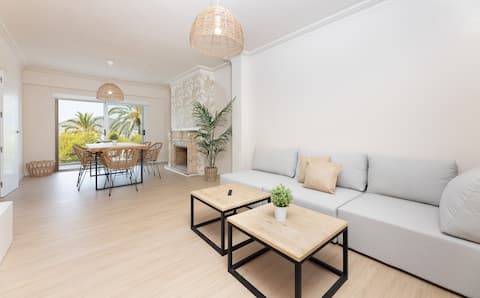 A spacious apartment in Marítimo