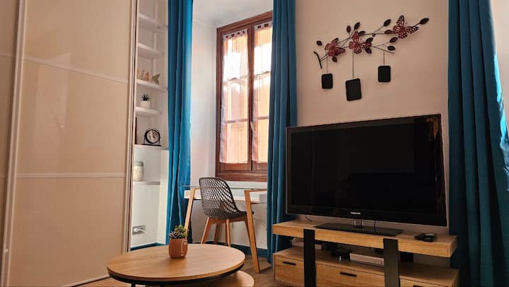 Superbe T2 Rénové Au Cœur De La Vielle Ville - Bastia