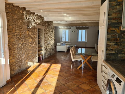 Top Airbnb: House divided into 2 apartments - Disneyland in Seine Et Marne