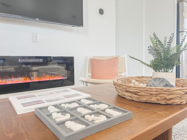 2 Mi To Beach | Light & Bright King Bed | Pets Ok - Frisco