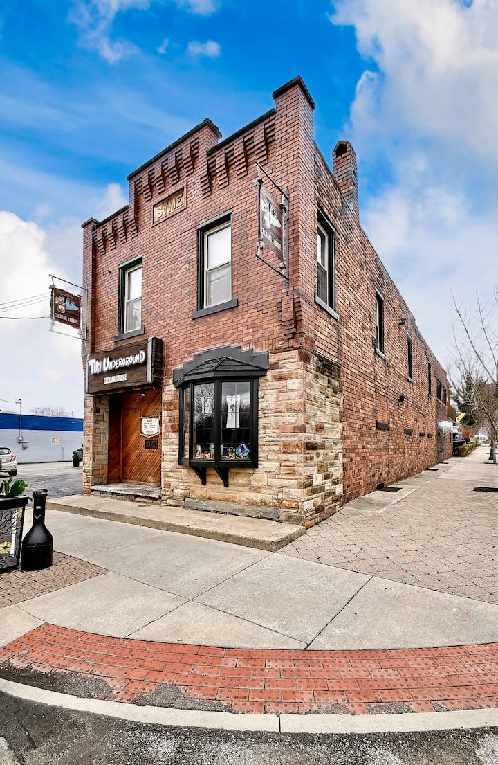 Swank Pad at Tiki Underground Apartments for Rent in Cuyahoga Falls
