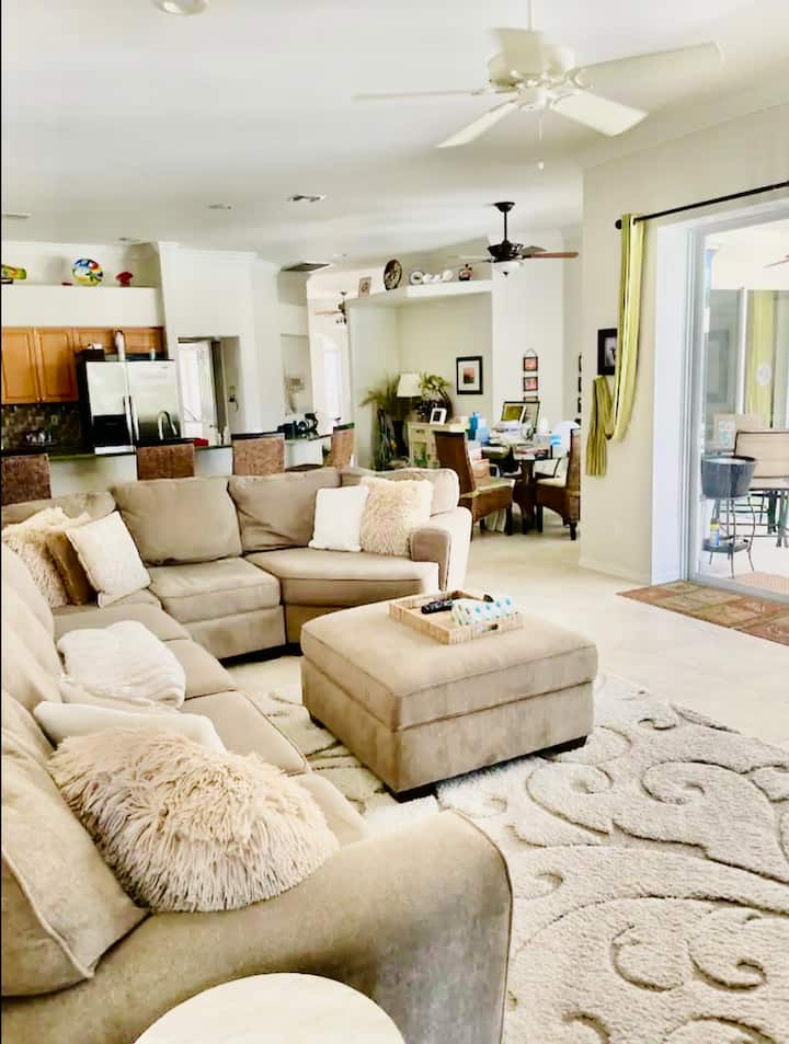 Beautiful Bonita- Heated Pool, Hot Tub-price Cut! - Bonita Springs, FL