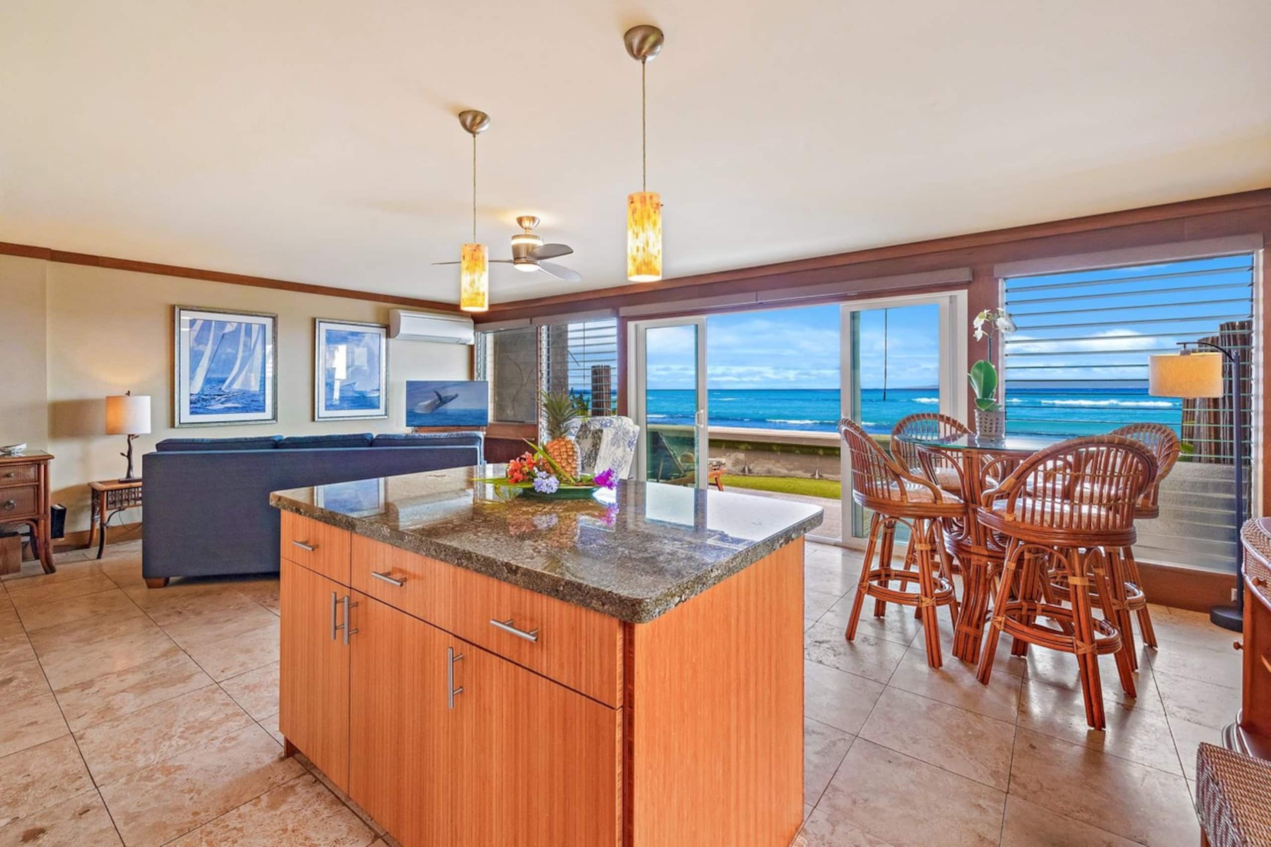 Aloha! 10 Steps to Ocean. Breathtaking Ocean Front - Image 10