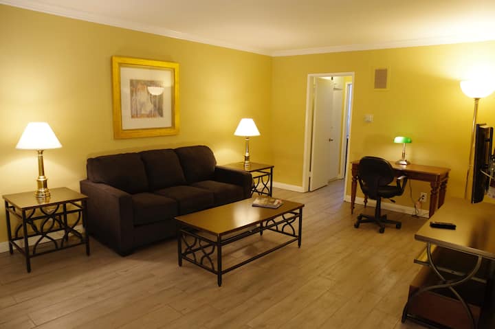 Hollywood 1 Bedroom Ii - Hollywood