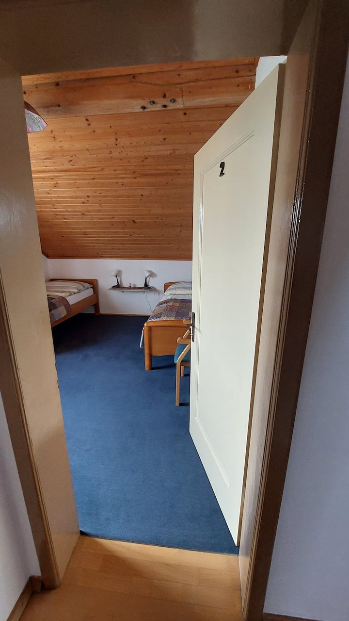 غرفة النوم 2