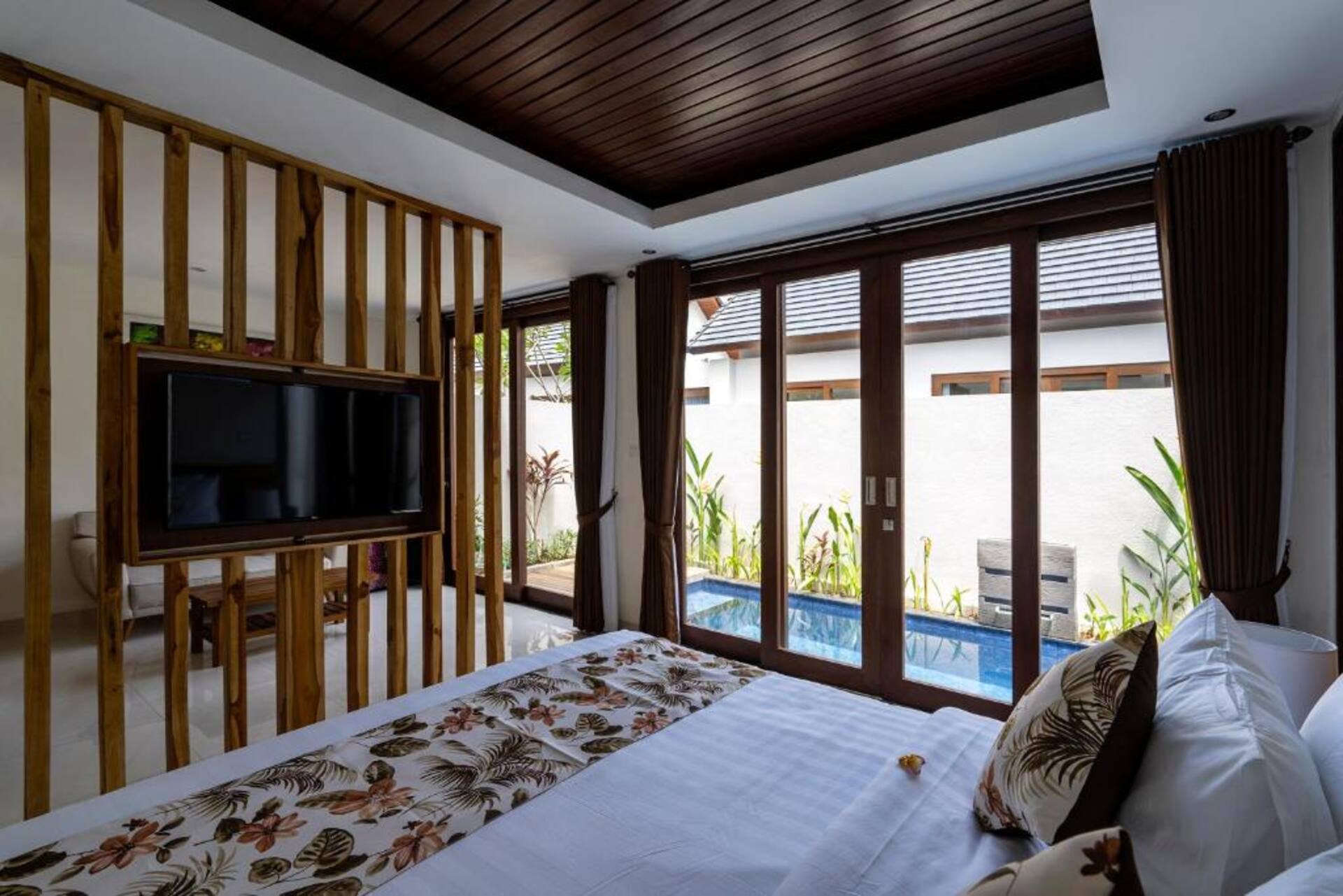 Cozy Island Nook 1 Bedroom Private Villa in Kuta 3