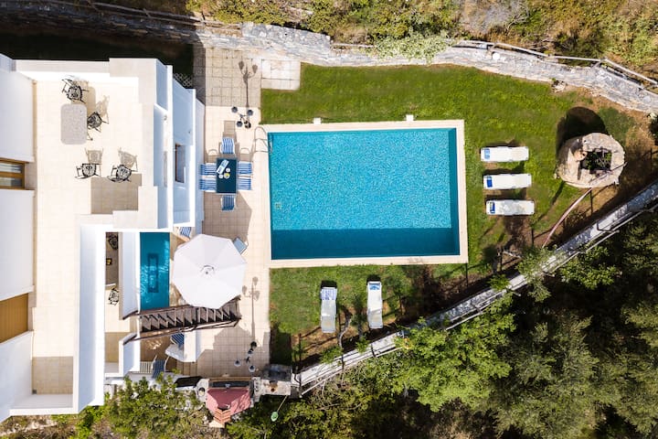 Villa Eleftheria Serenity: Pool & Jacuzzi