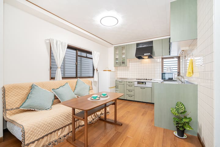 旅館Himawari 3F和洋室､アメ横/上野公園/博物館徒歩圏内､秋葉原浅草寺も直通電車6分内