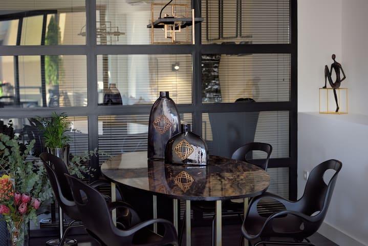 Ater Albus by K&K – Senior Loft gallery image 3