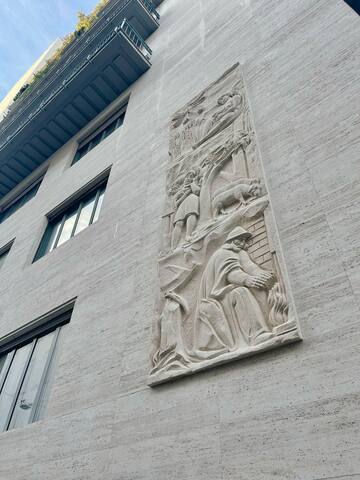 Design Apartment in City Center gallery image 5