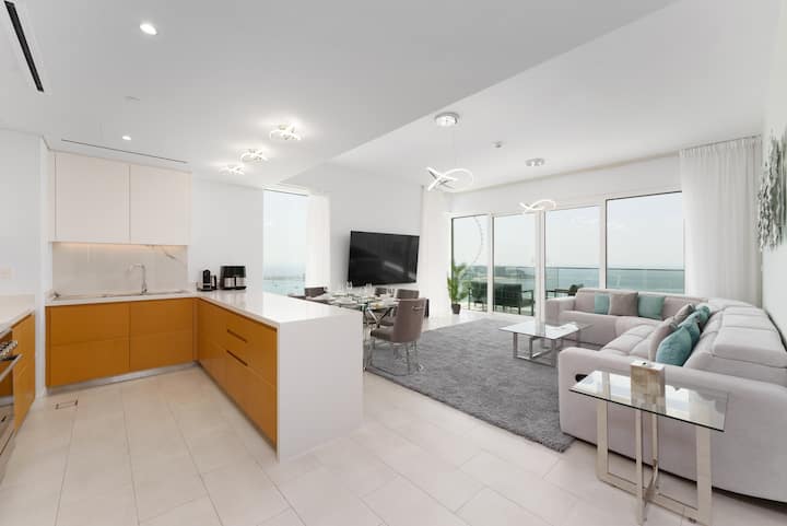 Coastal Jbr Apt W/ Sweeping Sea & Bluewaters Views - United Arab Emirates