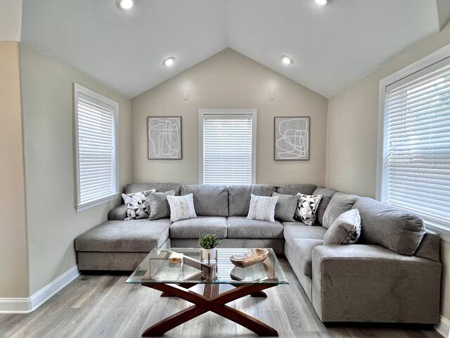 Chic French Quarter Style Home gallery image 3