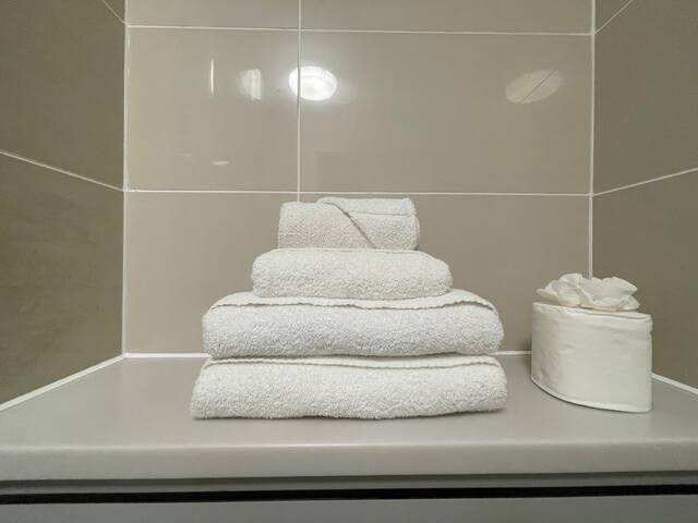 2 bedroom 2 bathroom 4 people @ MCR city centre gallery image 5