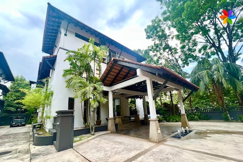 30P, Private Pool Villa Damansara Heights, KL