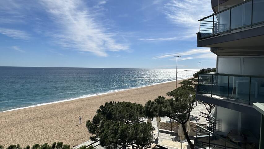 Sea views apartment Platja d’Aro gallery image 3