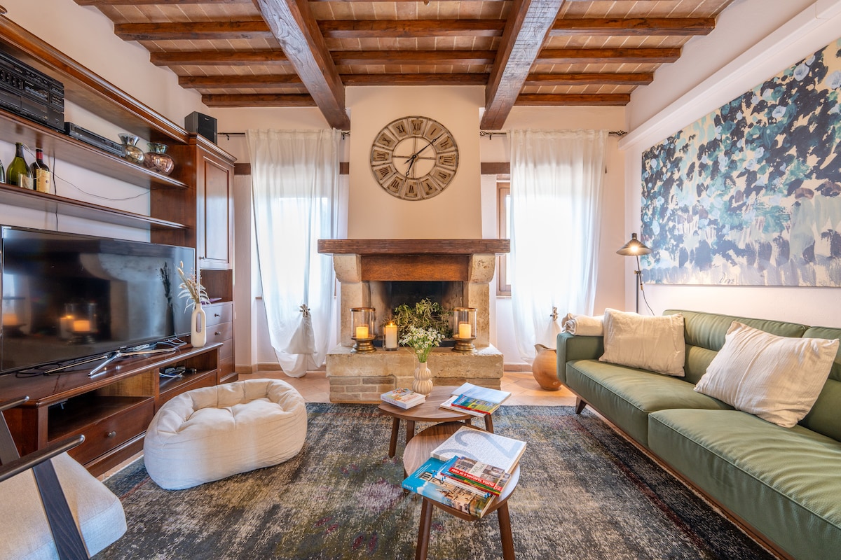 Top Airbnb: Exclusive panoramic villa with private pool in Todi