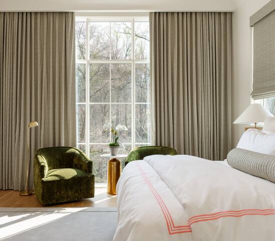 A Private Resort in Buckhead’s Tuxedo Park