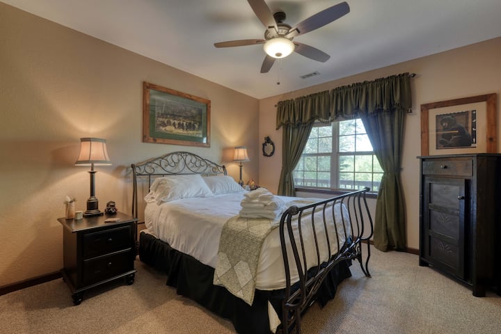 Spálňa 2: manželská posteľ