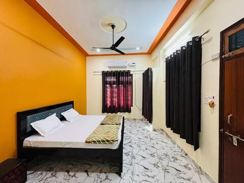 Ayodhya Nilayam Lavish Stay (Near Ram Janmabhoomi)