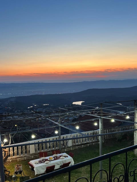 Garden Villa Guni
