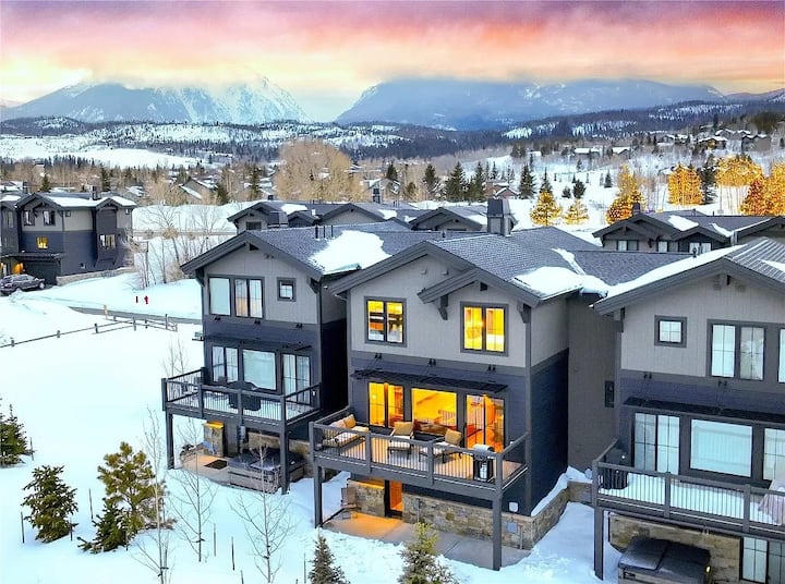 Yeni Modern S ra Ev Manzara Kasabaya Yak n Silverthorne ehrinde yeni-modern-s-ra-ev-manzara-kasabaya-yak-n-silverthorne-ehrinde